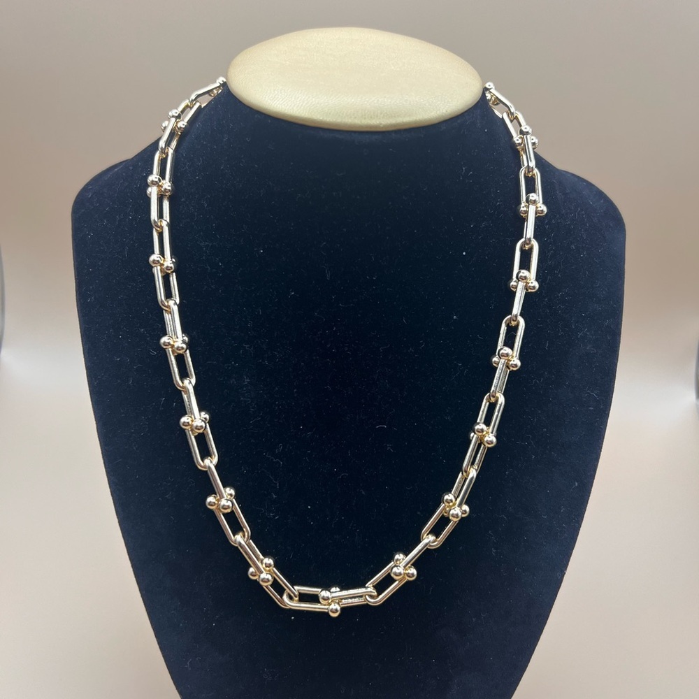 Gold dipped U link chain necklace